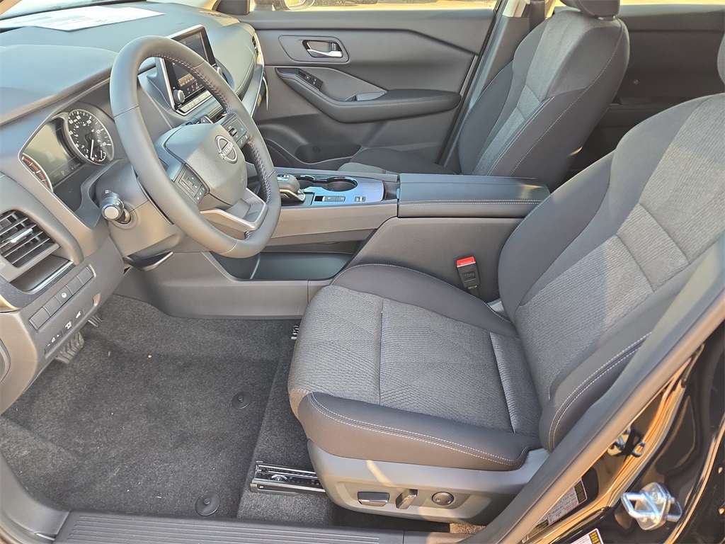 2026 Nissan Rogue SV - 6