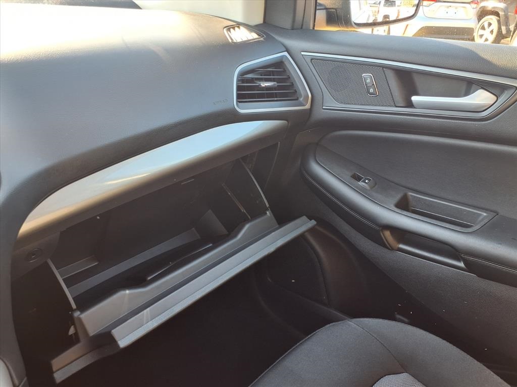 2021 Ford Edge SE Silver at Emmons Autoplex