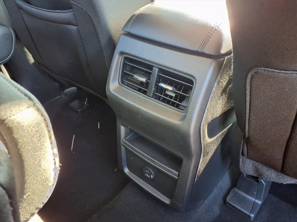 2021 Ford Edge SE Silver at Emmons Autoplex