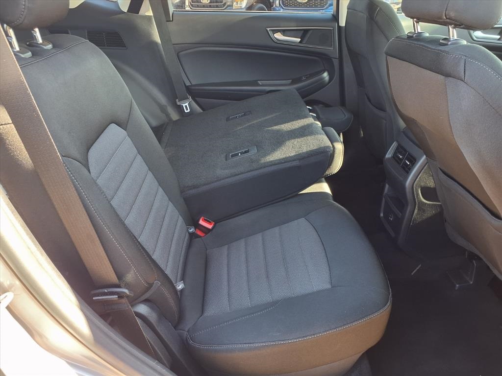 2021 Ford Edge SE Silver at Emmons Autoplex