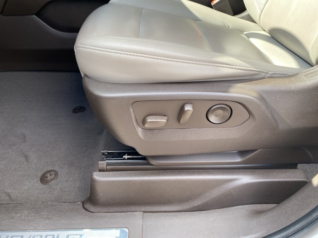 Used Car 2022 Chevrolet Suburban  Z71 For Sale Under $60,000 In San Antonio, Texas