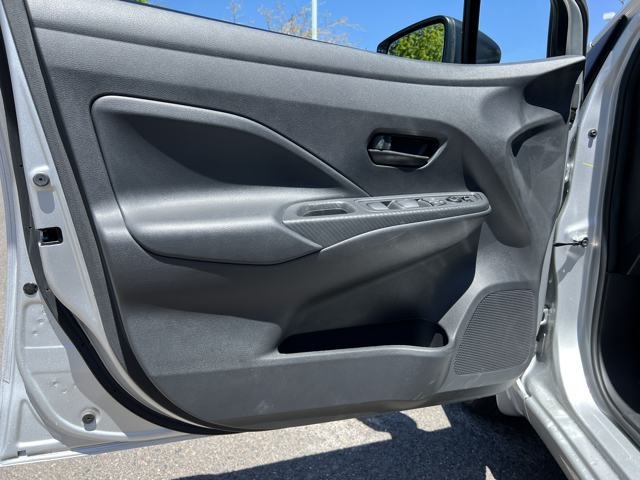 New 2025 Nissan Versa 1.6 S