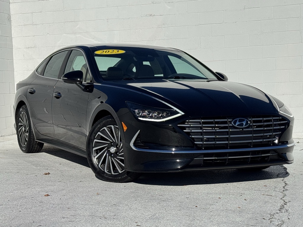 2023 Hyundai Sonata Hybrid Limited photo 2
