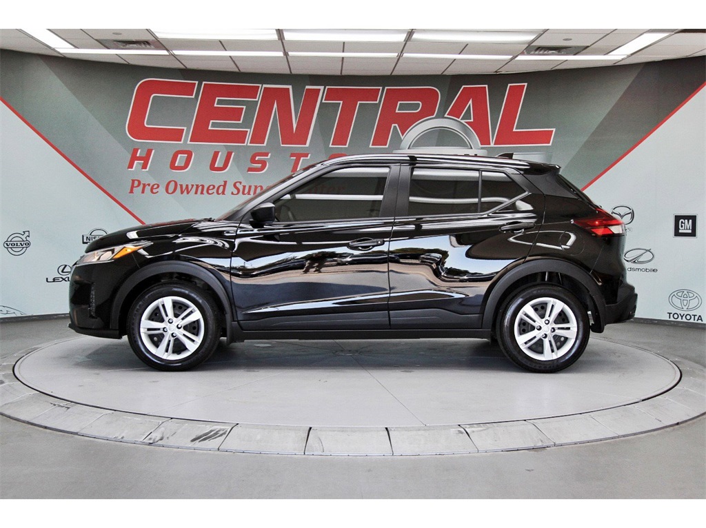 2025 Nissan Kicks Play S - 2