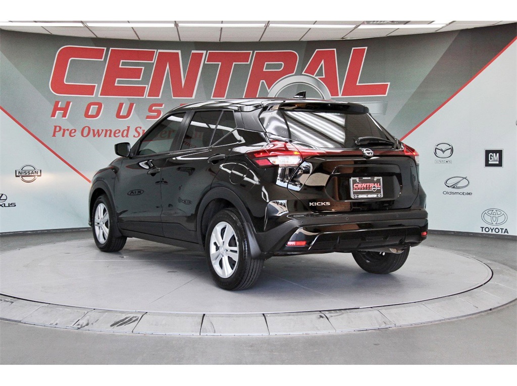 2025 Nissan Kicks Play S - 3