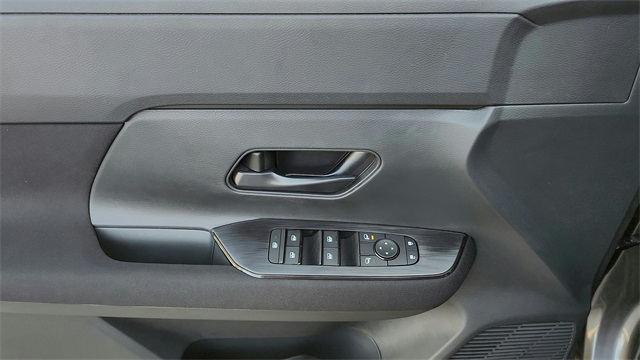 2026 Nissan Kicks - Image 20