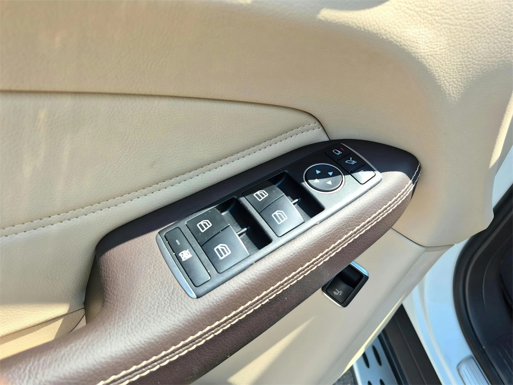 2019 Mercedes-Benz GLE GLE 400 White at Westside Lexus