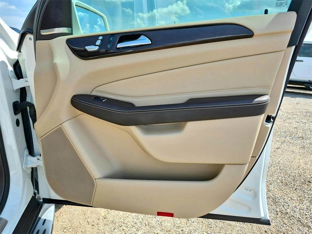 2019 Mercedes-Benz GLE GLE 400 White at Westside Lexus