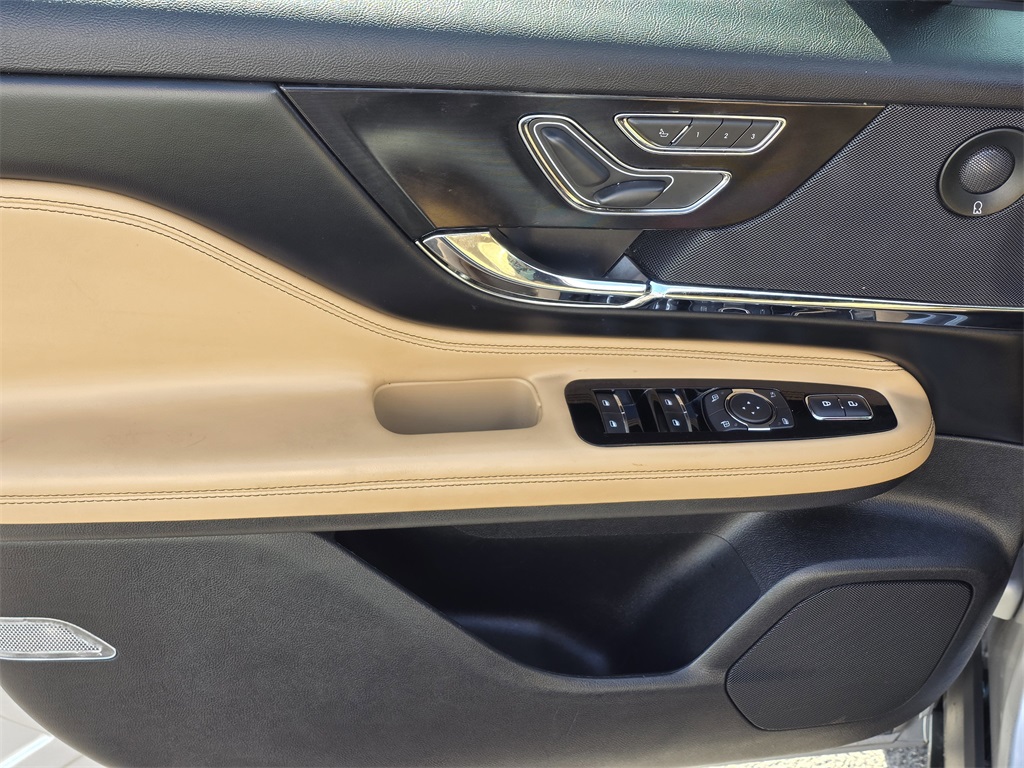 2020 Lincoln Corsair Reserve Silver at DeMontrond Gulf Freeway