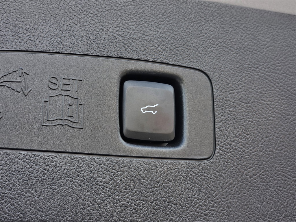 2020 Lincoln Corsair Reserve Silver at DeMontrond Gulf Freeway