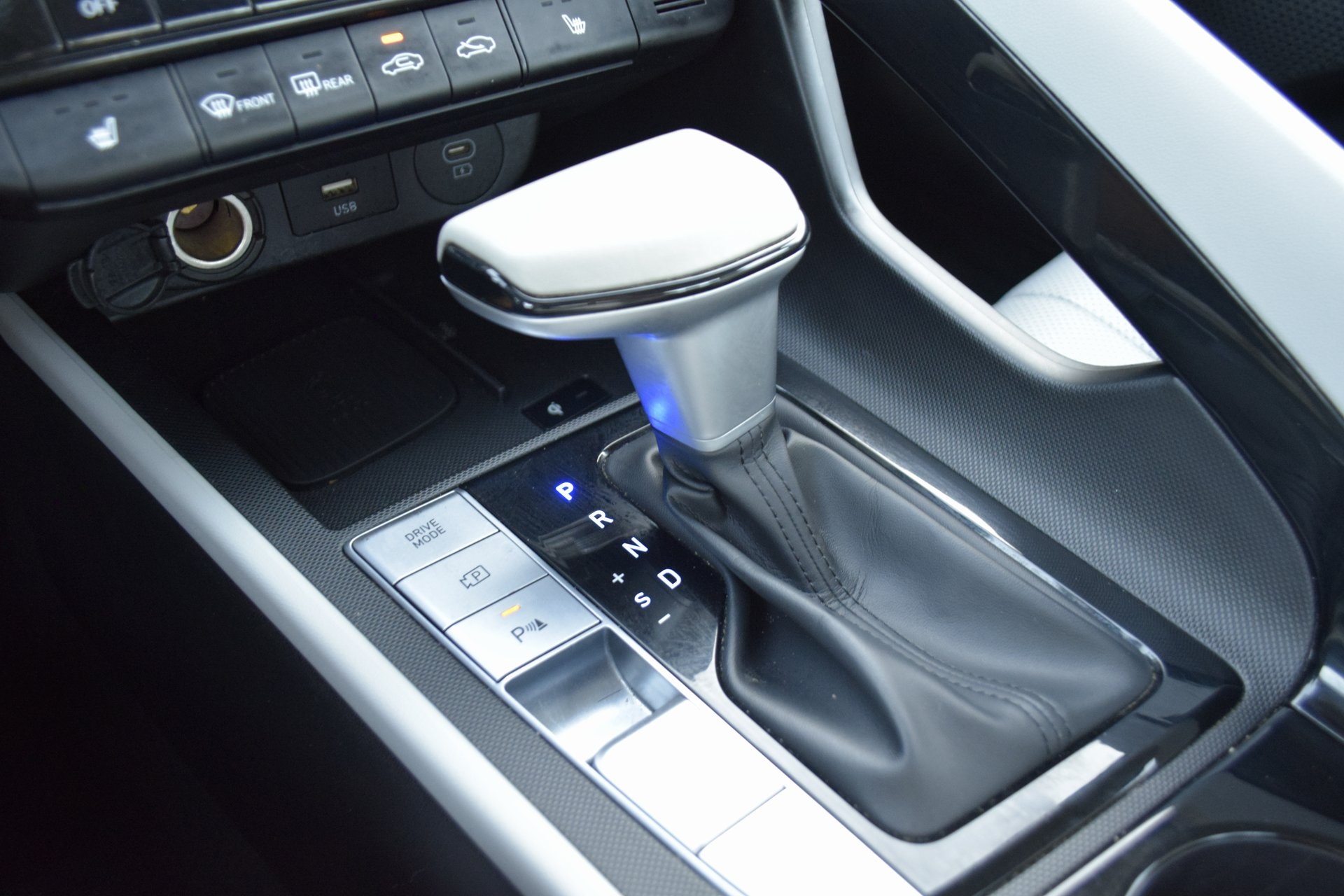 2024 Hyundai Elantra Limited Gray at Bayshore Chrysler Jeep Dodge Ram