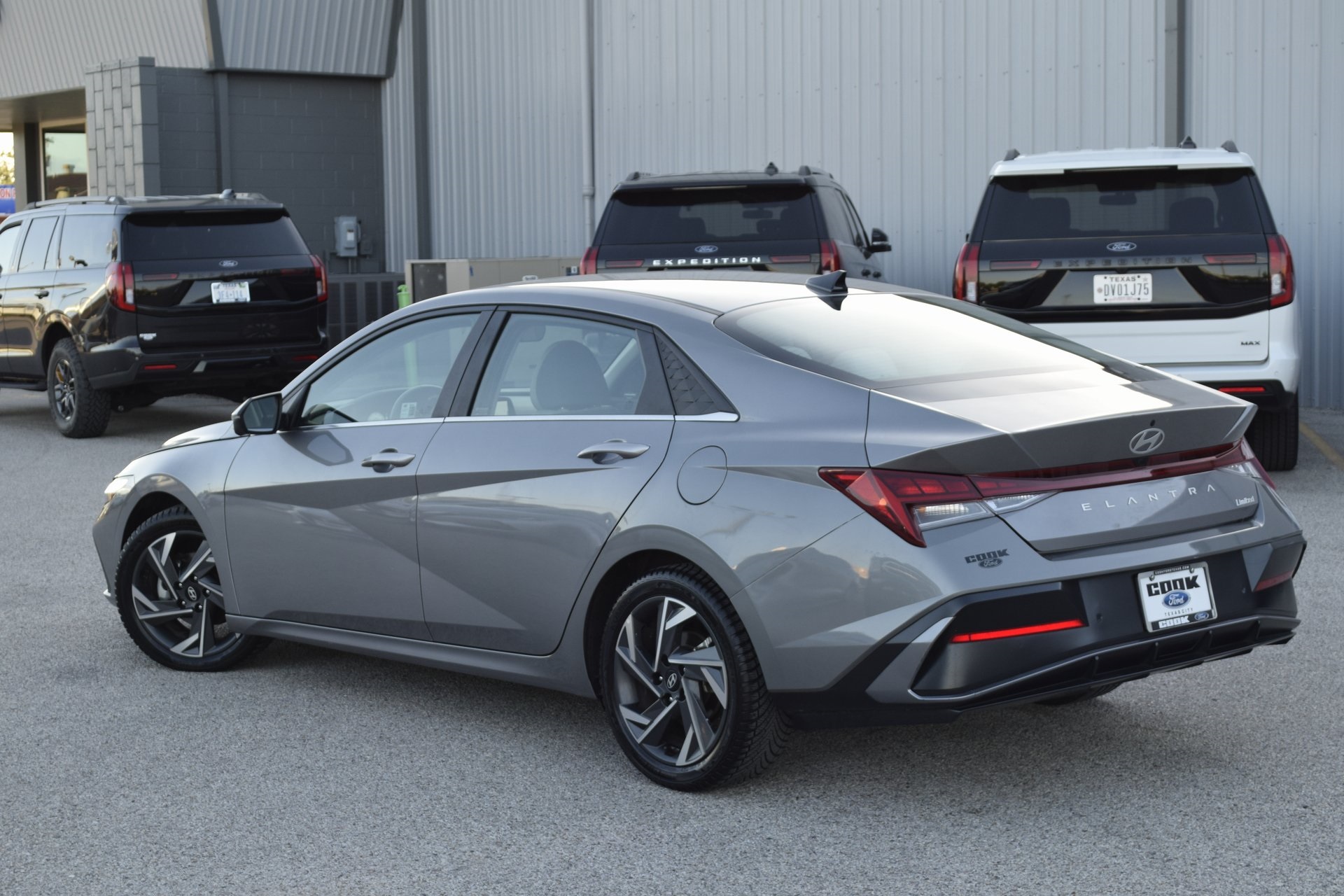 2024 Hyundai Elantra Limited Gray at Bayshore Chrysler Jeep Dodge Ram
