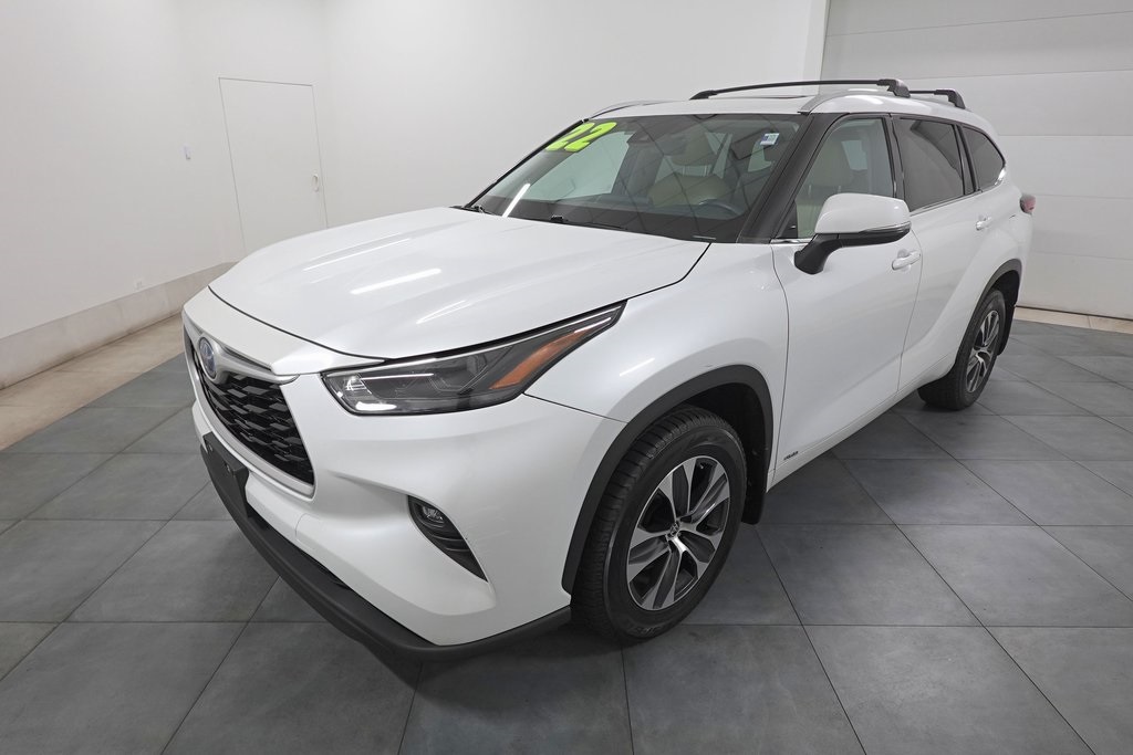 2022 Toyota Highlander Hybrid XLE AWD