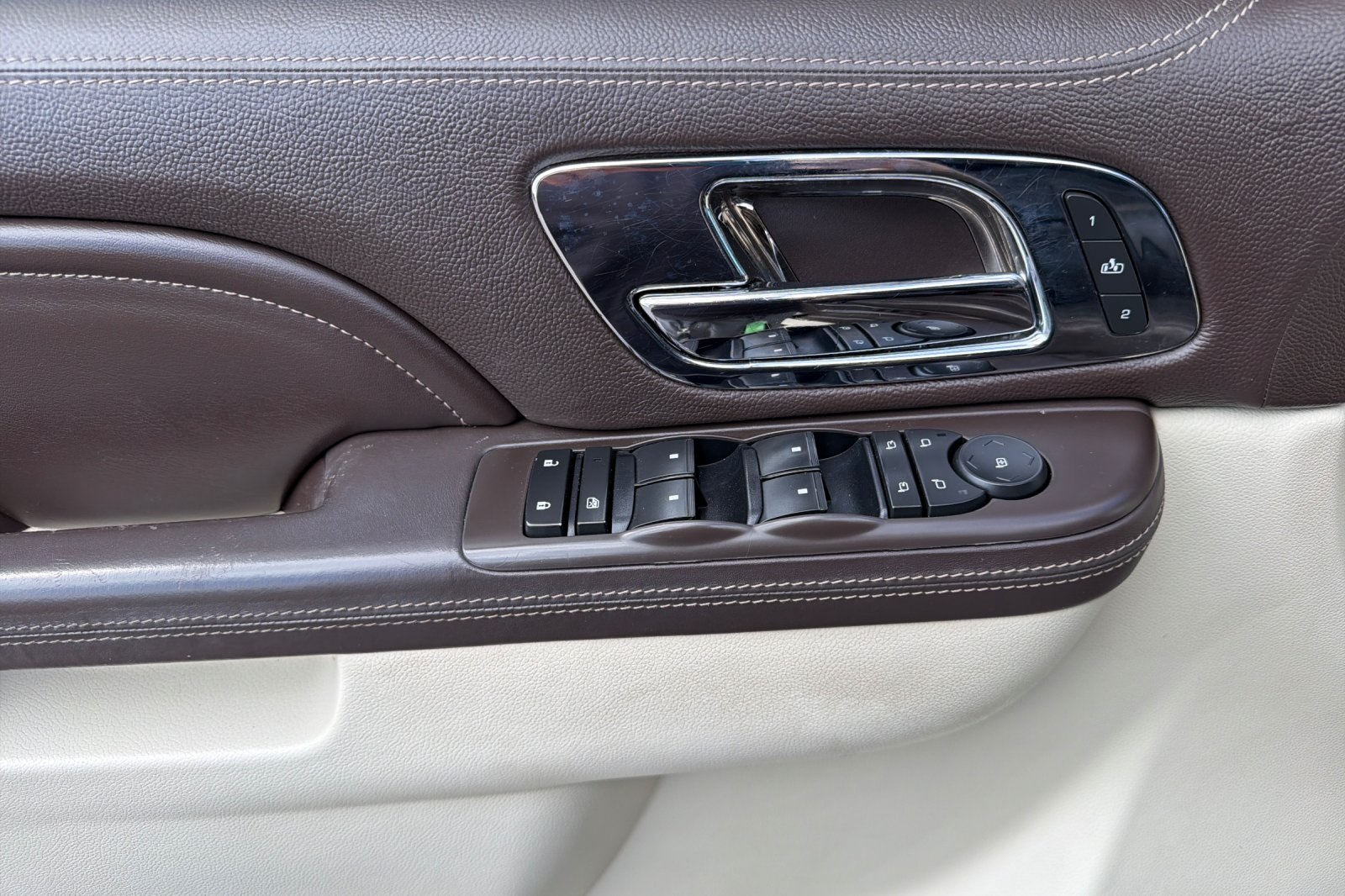2013 Cadillac Escalade ESV Platinum Edition - Photo 12