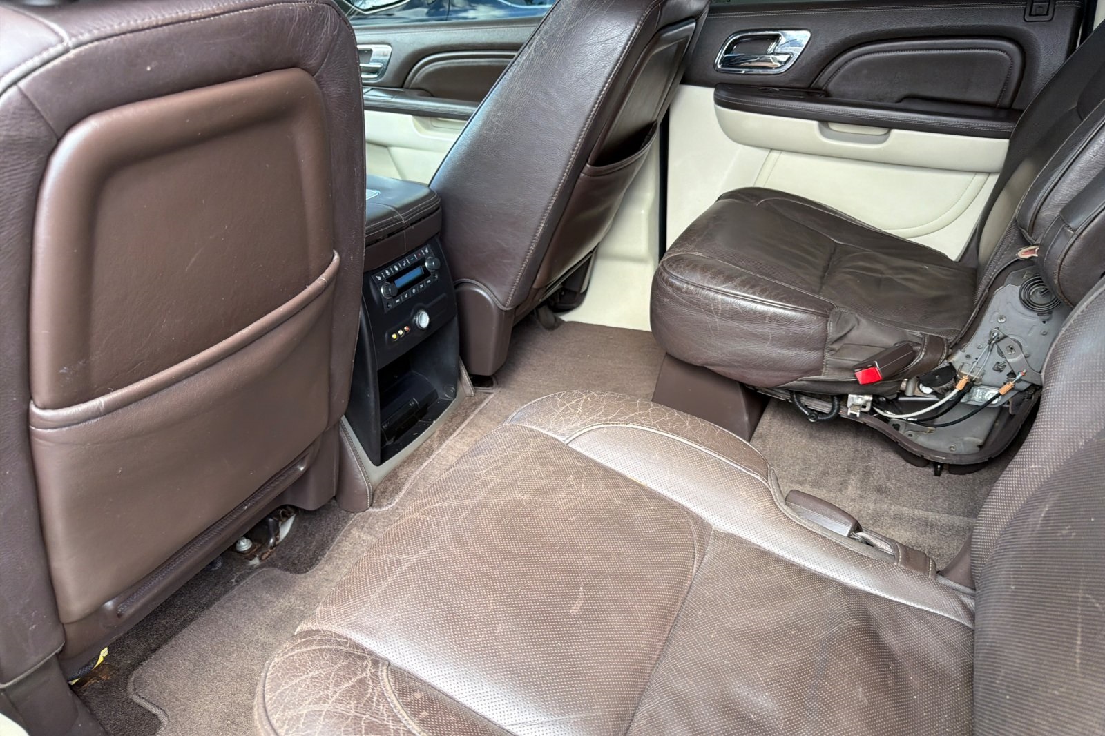 2013 Cadillac Escalade ESV Platinum Edition - Photo 13