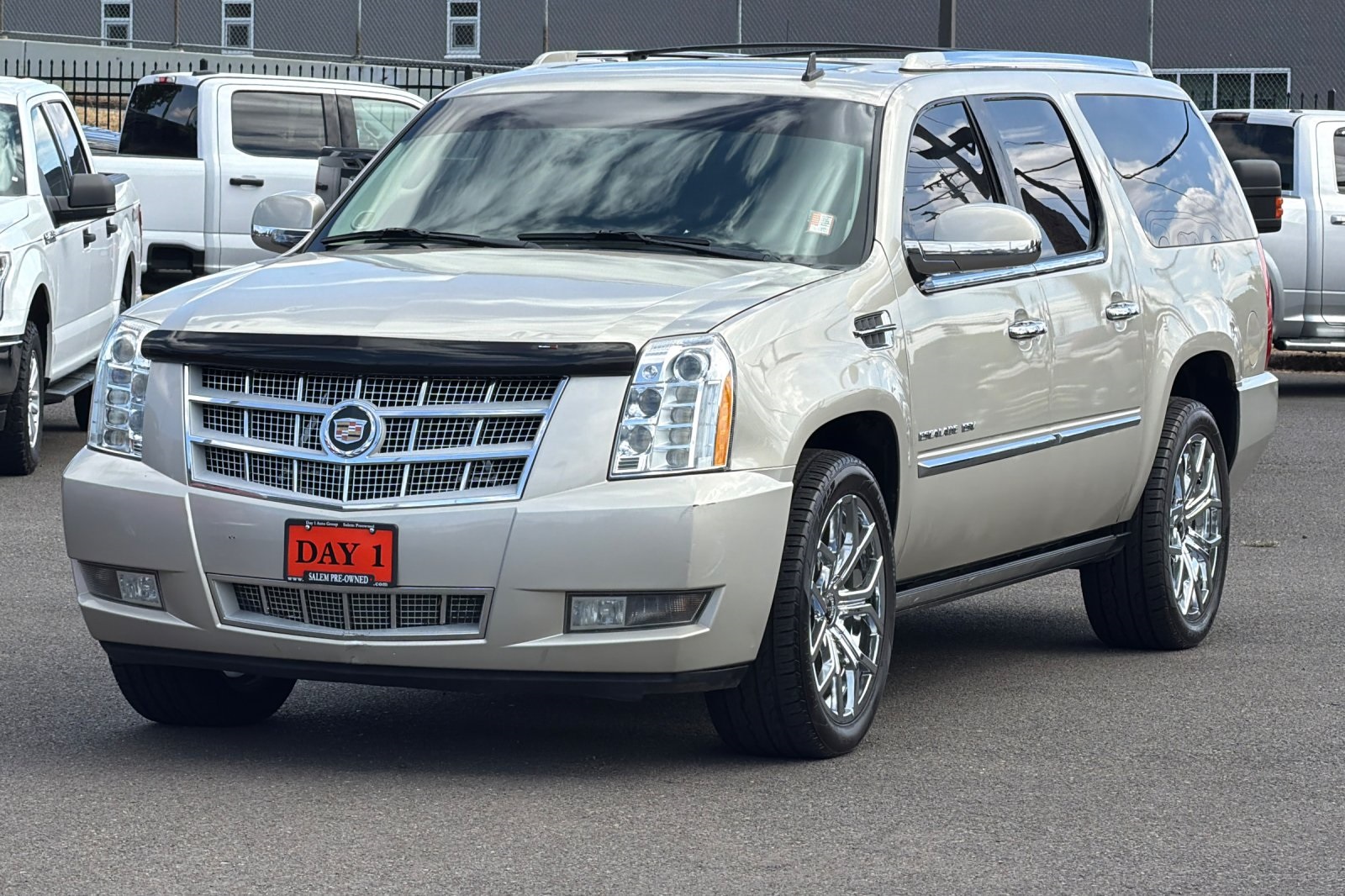 2013 Cadillac Escalade ESV Platinum Edition - Photo 9