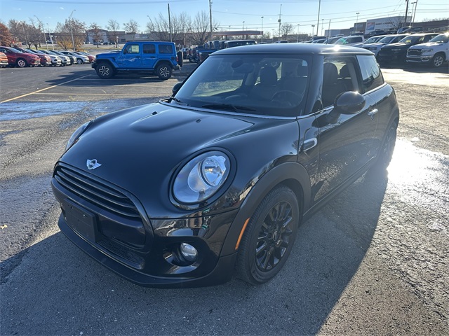 Used 2018 MINI Cooper Base with VIN WMWXP5C52J2G62036 for sale in Kansas City