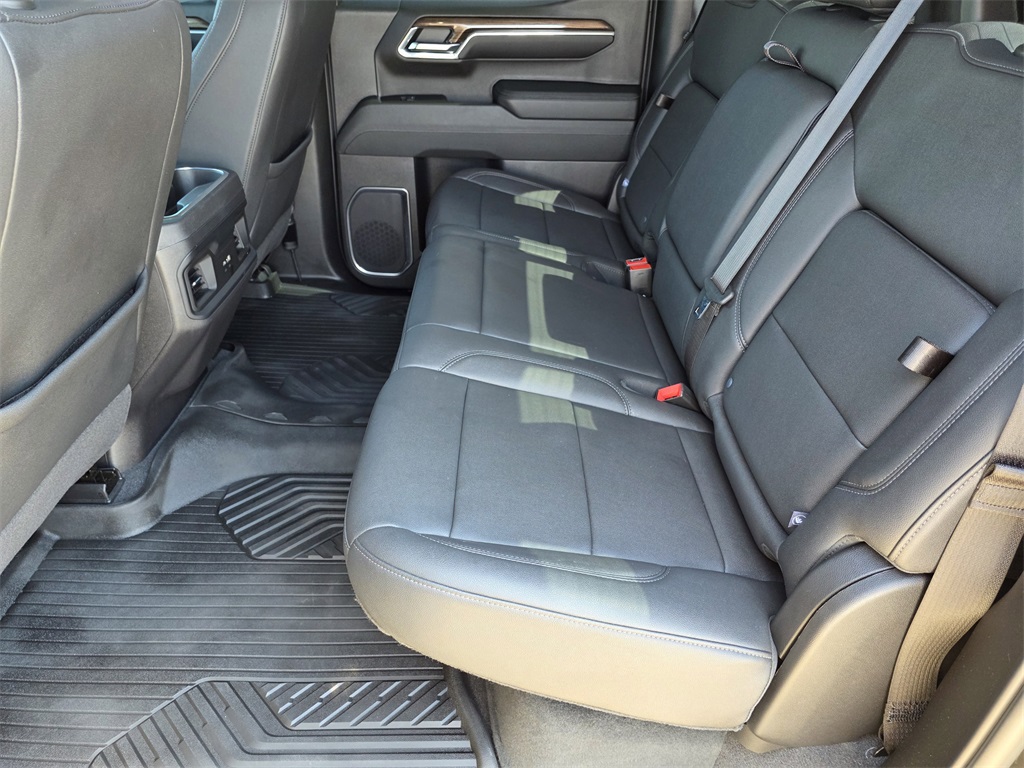 2024 Chevrolet Silverado 1500 LT Trail Boss photo 17