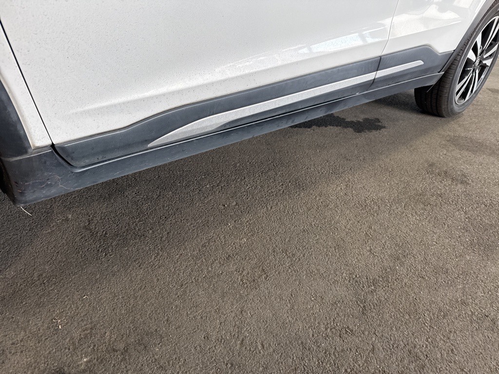 Thumbnail: 2019 Nissan Kicks - 10