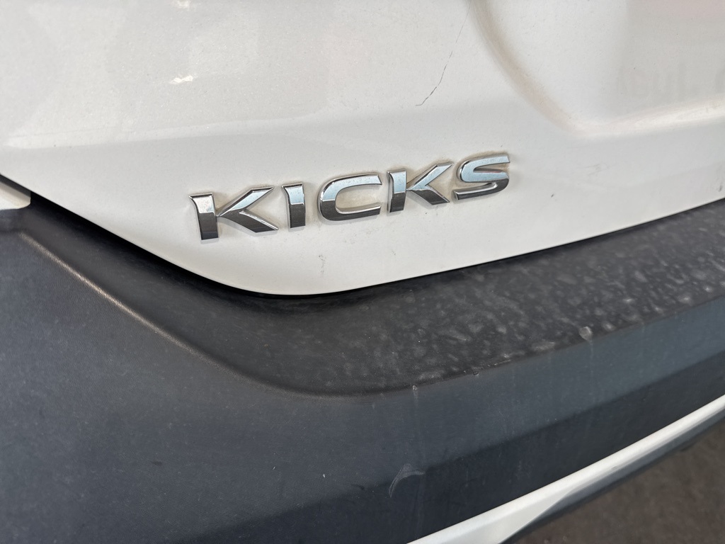 Thumbnail: 2019 Nissan Kicks - 15