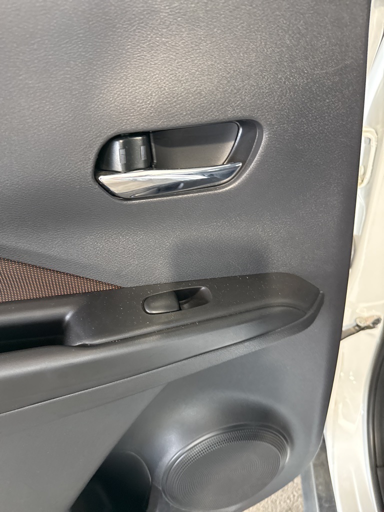 Thumbnail: 2019 Nissan Kicks - 21