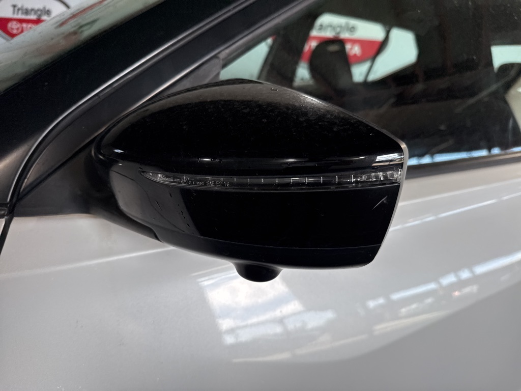 Thumbnail: 2019 Nissan Kicks - 9
