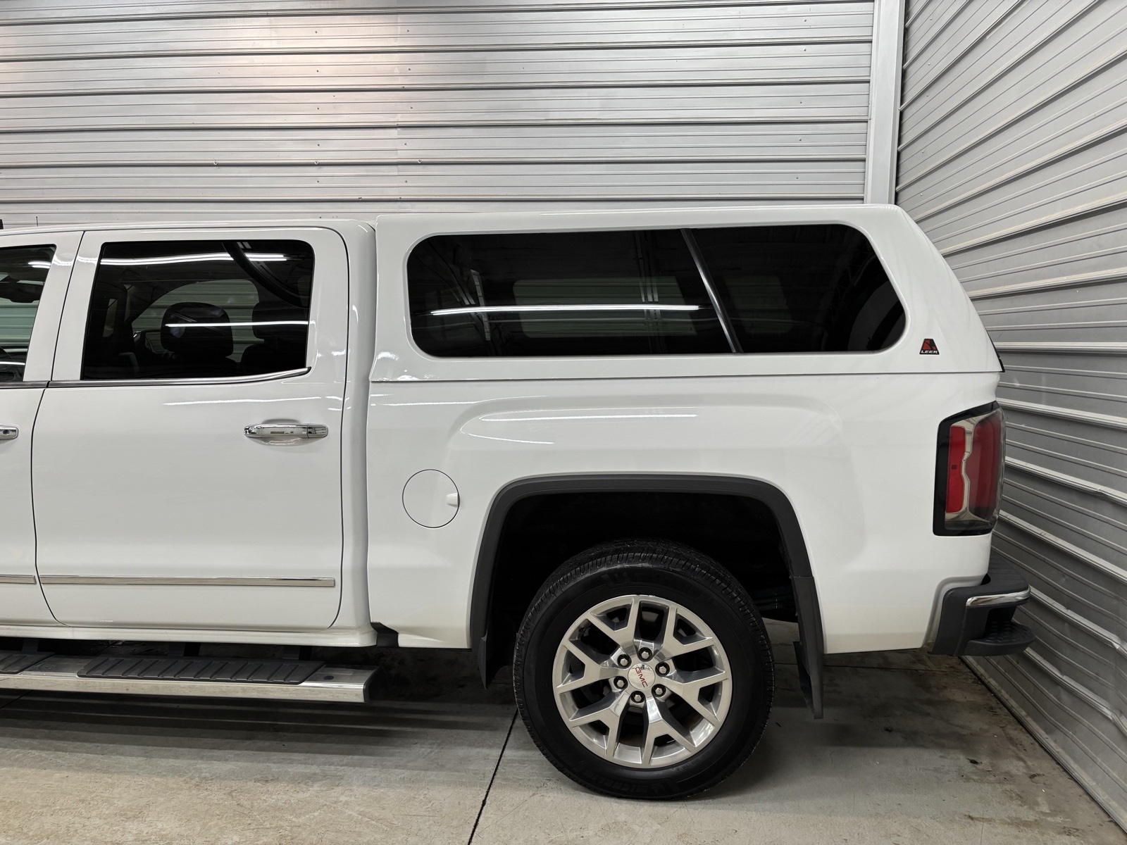 2018 Gmc Sierra 1500 SLT photo 3