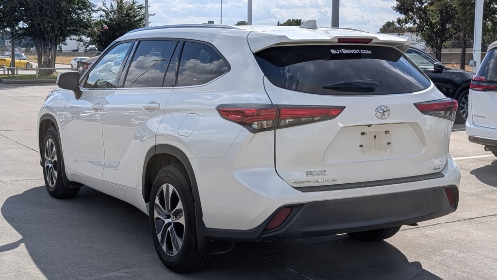 2021 Toyota Highlander XLE  at South Houston Nissan