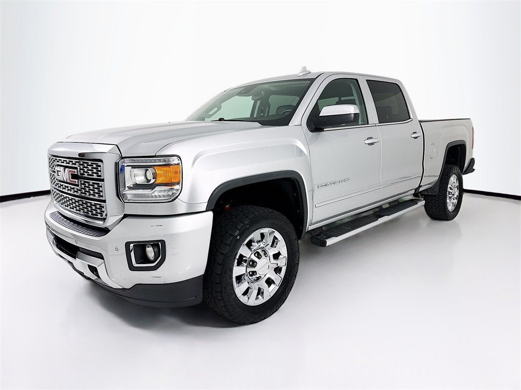 2018 GMC Sierra 2500HD Denali Crew Cab SB 4WD