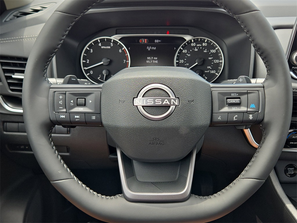2026 Nissan Rogue SV photo 10