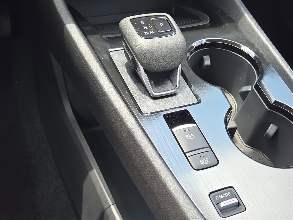 2026 Nissan Rogue SV photo 14