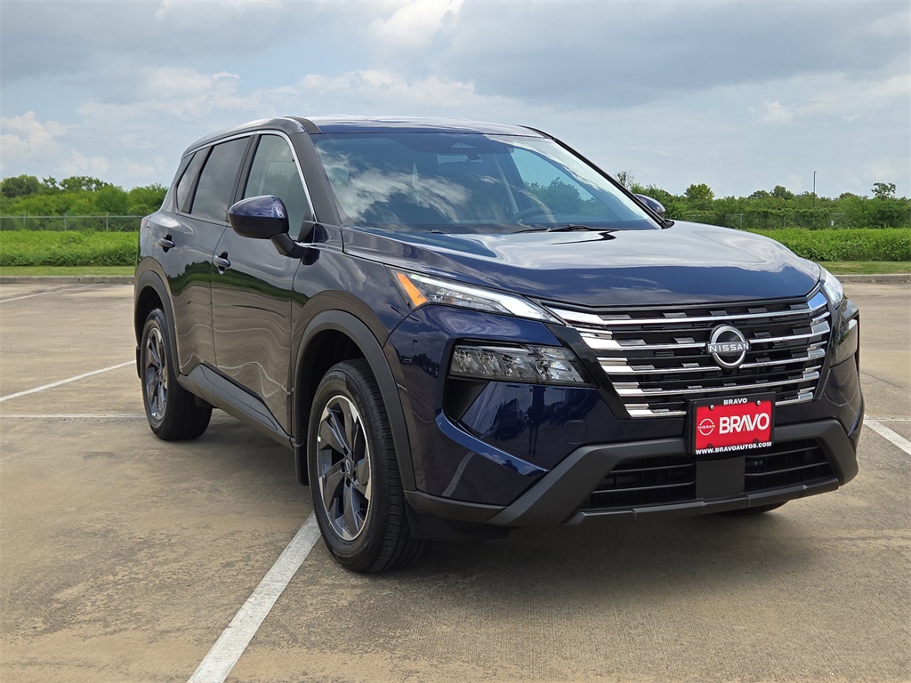 2026 Nissan Rogue SV photo 2