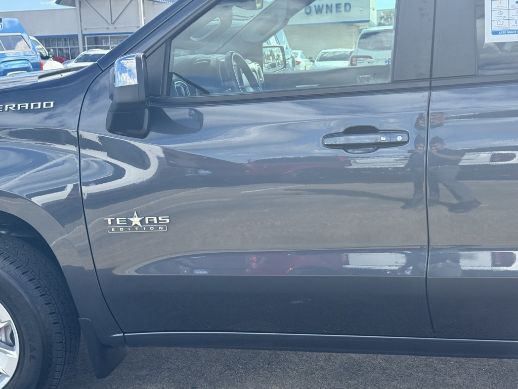 2021 Chevrolet Silverado 1500 LT Gray at Community Kia