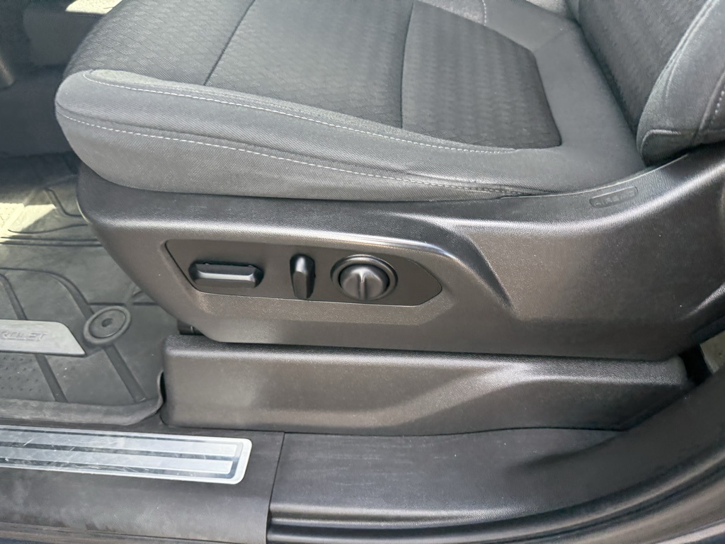 2021 Chevrolet Silverado 1500 LT Gray at Community Kia