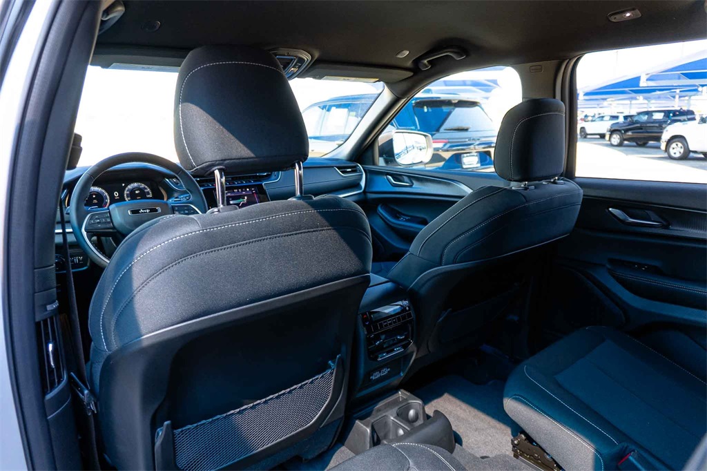 New Car 2025 Jeep Grand Cherokee L  Laredo For Sale Under $40,000 In San Marcos, Texas