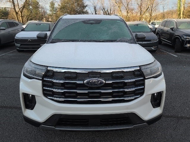 2025 Ford Explorer Active AWD