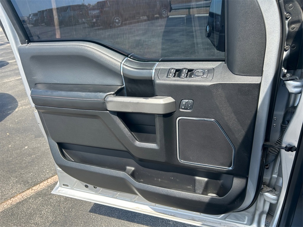 Used Car 2018 Ford F-150  Platinum For Sale Under $35,000 In Floresville, Texas