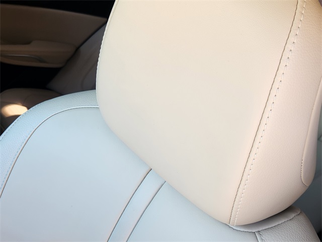 2020 Toyota Avalon XLE Beige at Community Honda