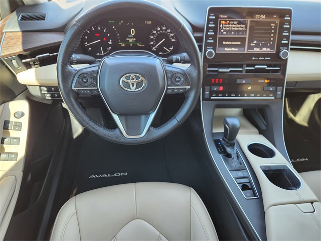 2020 Toyota Avalon XLE Beige at Community Honda