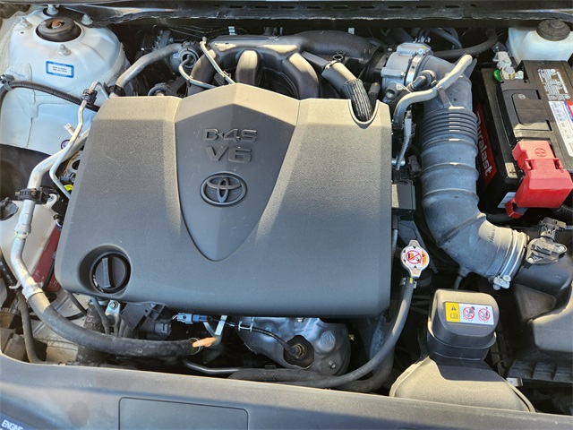 2020 Toyota Avalon XLE Beige at Community Honda