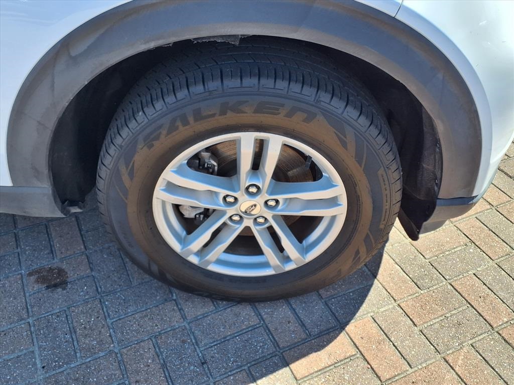 2021 Ford Explorer XLT White at Shottenkirk Kia Fort Bend