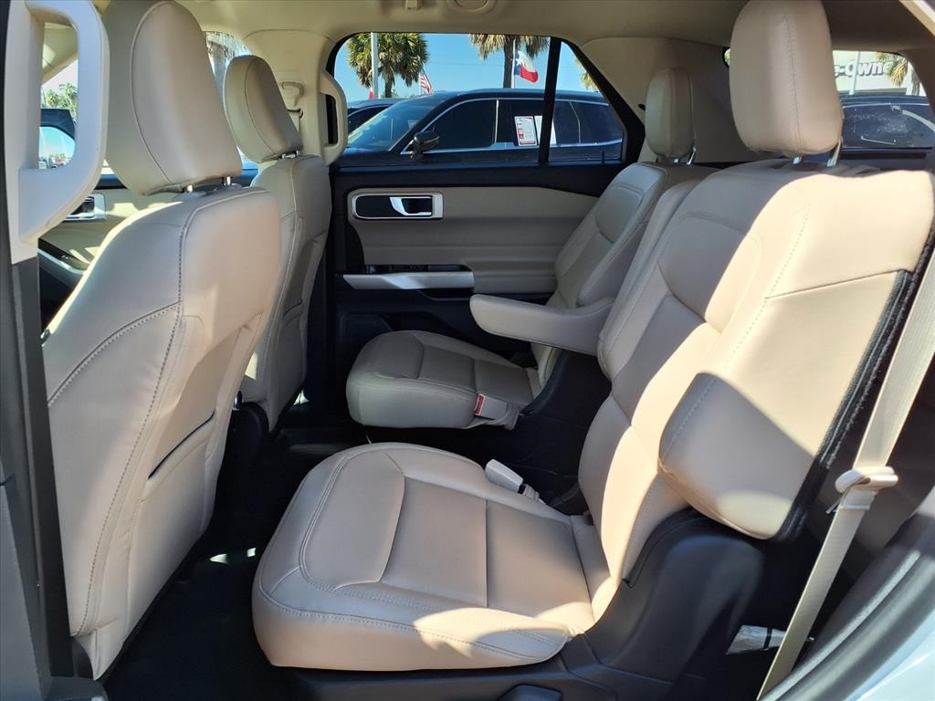 2021 Ford Explorer XLT White at Shottenkirk Kia Fort Bend