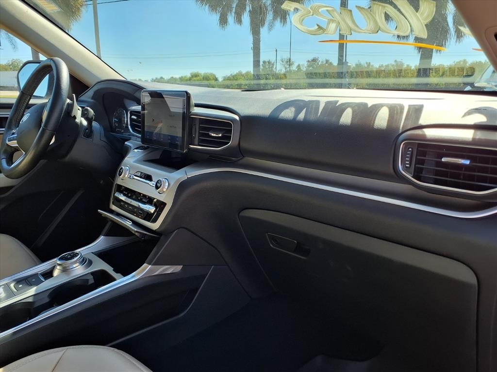 2021 Ford Explorer XLT White at Shottenkirk Kia Fort Bend