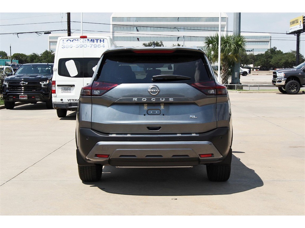 2023 Nissan Rogue SL - 4