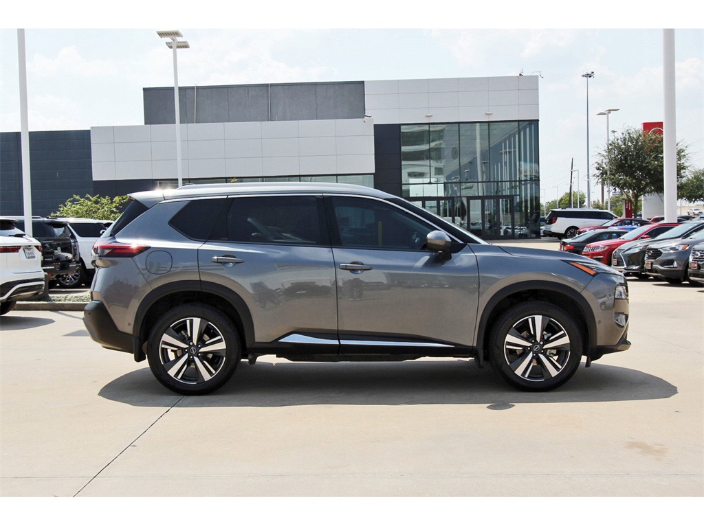 2023 Nissan Rogue SL - 6