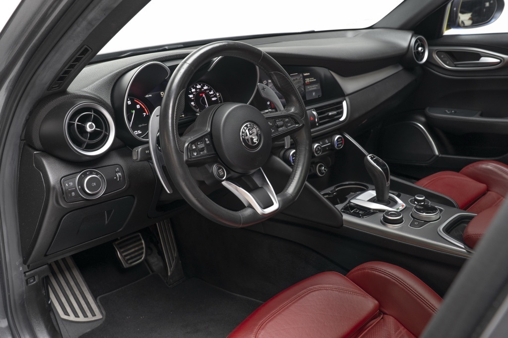 2022 Alfa Romeo Giulia Veloce - Photo 11