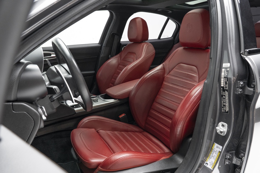 2022 Alfa Romeo Giulia Veloce - Photo 14