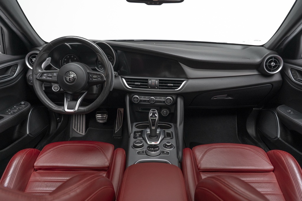 2022 Alfa Romeo Giulia Veloce - Photo 2