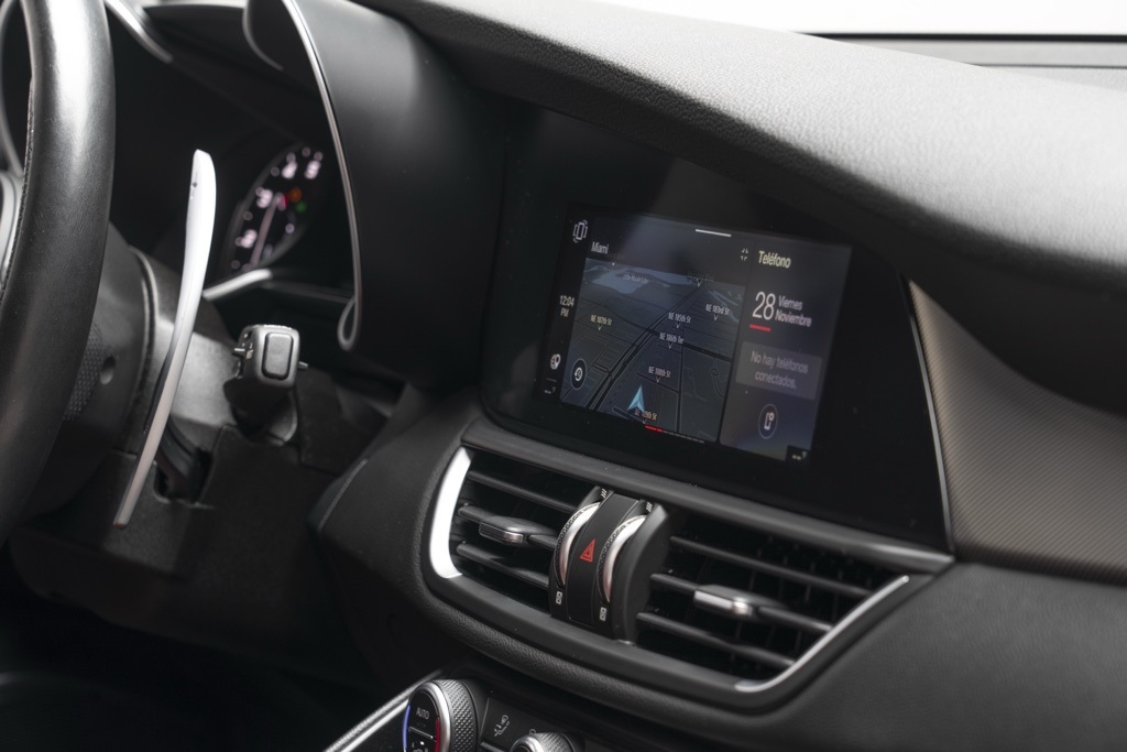 2022 Alfa Romeo Giulia Veloce - Photo 34