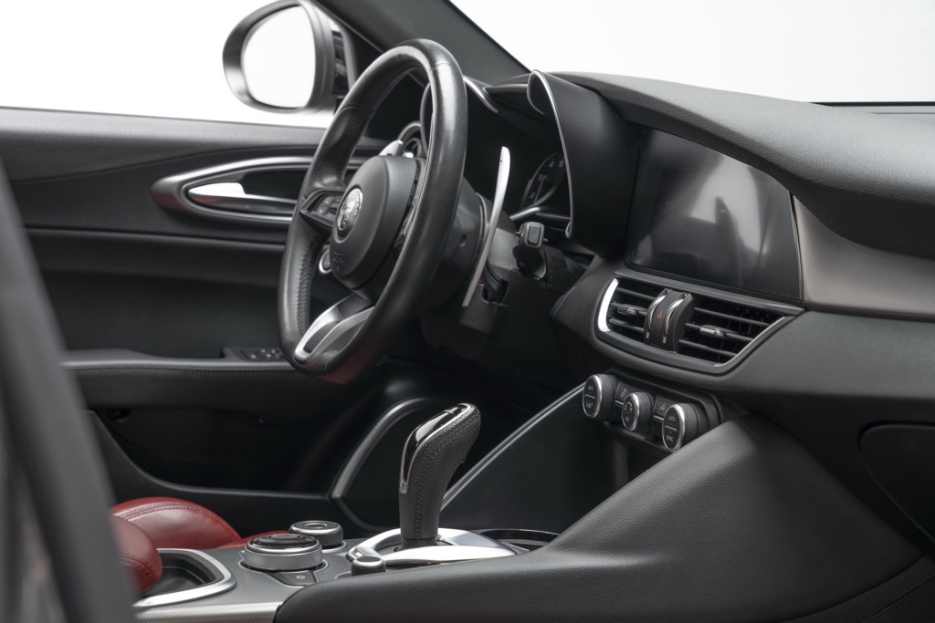 2022 Alfa Romeo Giulia Veloce - Photo 35